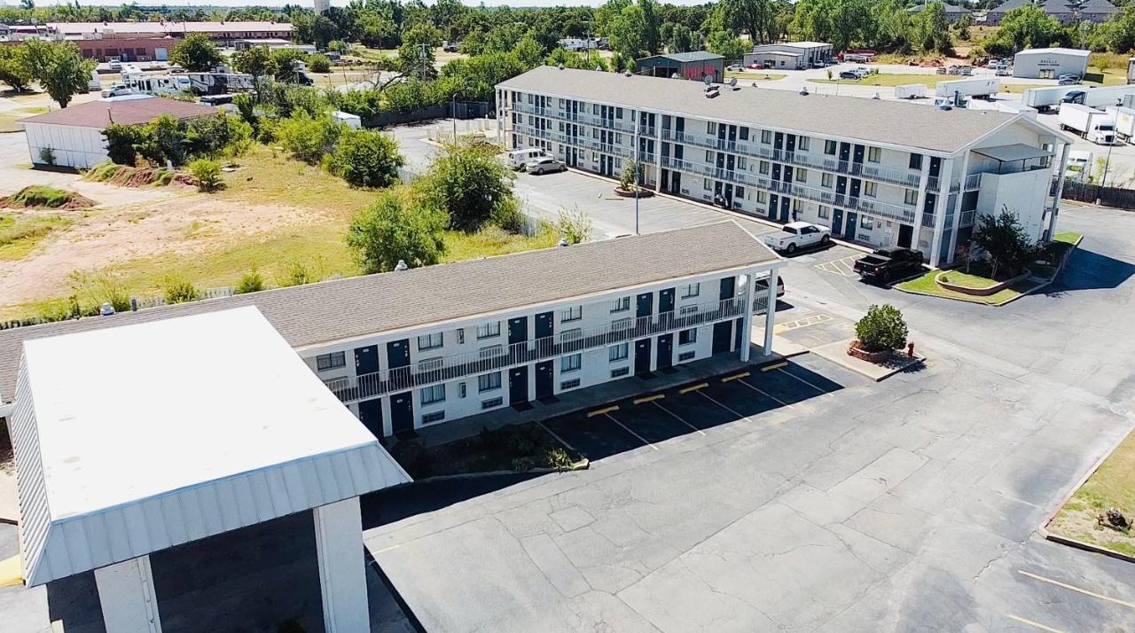 Economy Hotel Plus Oklahoma City Exteriör bild